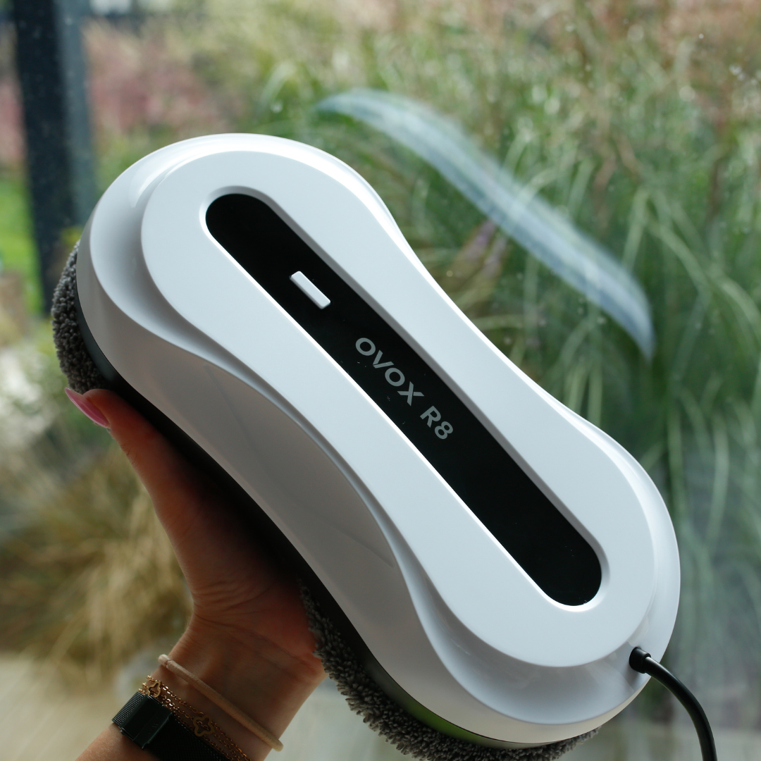 Window cleaning robot OVOX R8